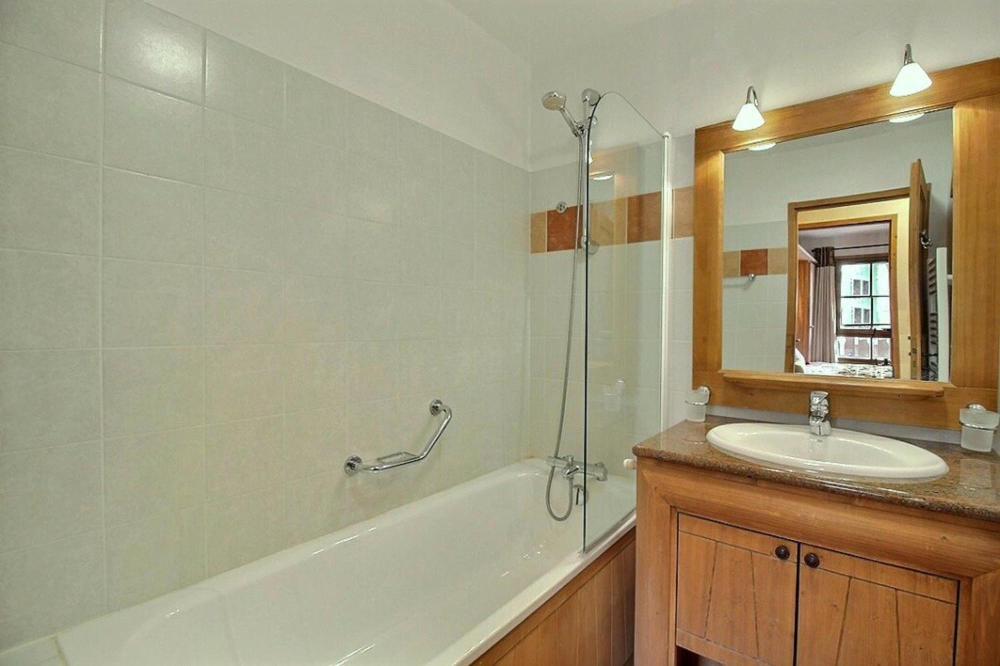 Arc 1950 - Appartement Moderne - Sauna Hammam Jacuzzi - 4 Personnes Les Arcs  Buitenkant foto